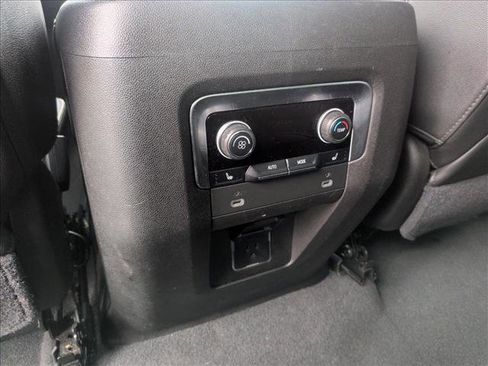 Used 2021 Chevrolet Tahoe Premier w/ Premium Package RWD image 13