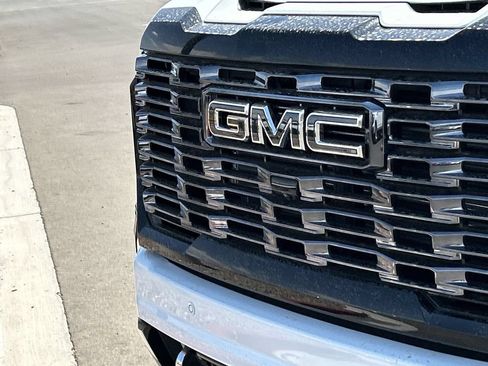 New 2026 GMC Sierra 3500 Denali Ultimate AWD/4WD image 31