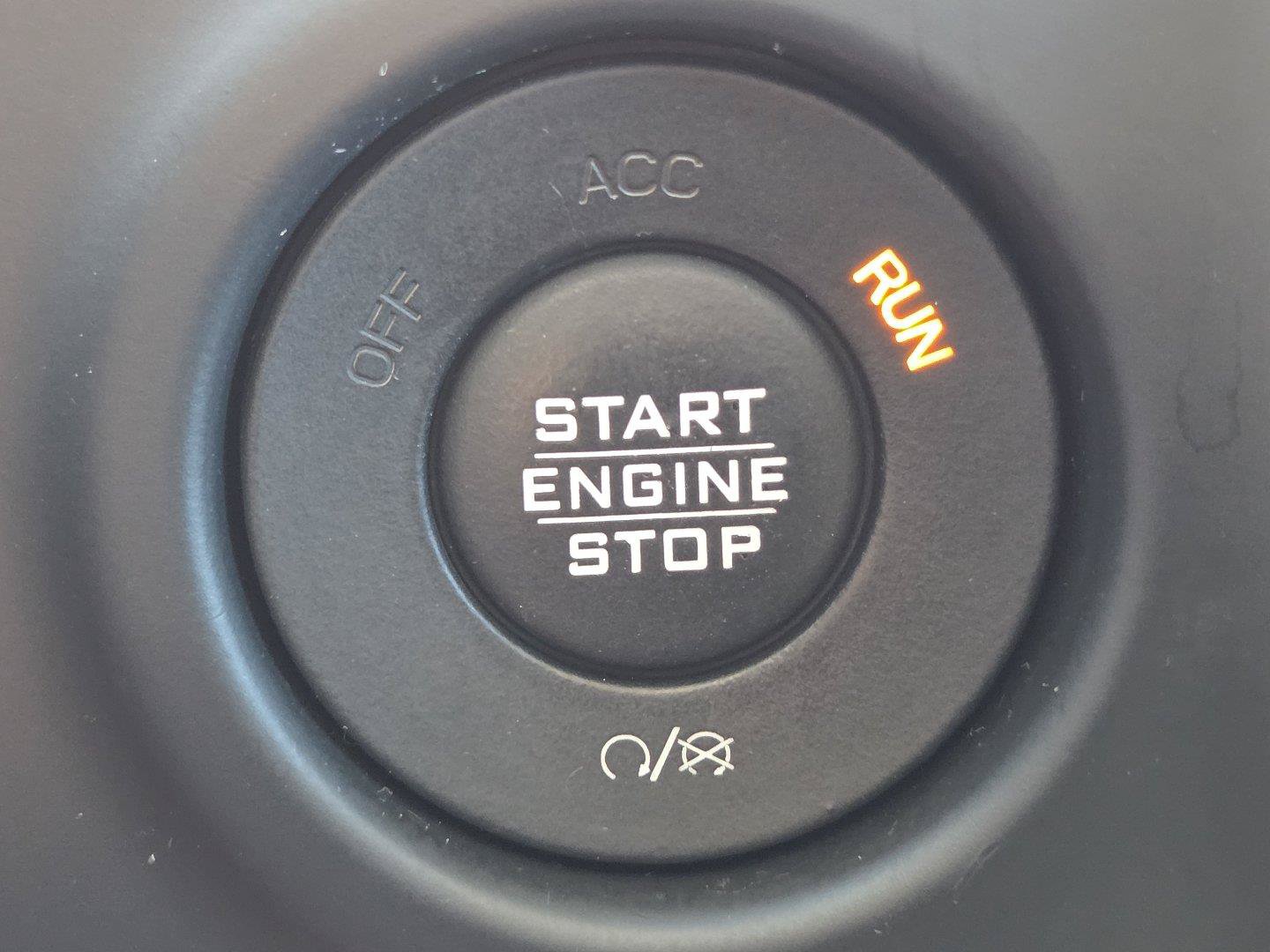Used 2019 Jeep Wrangler Unlimited Sahara w/ Cold Weather Group AWD/4WD image 23