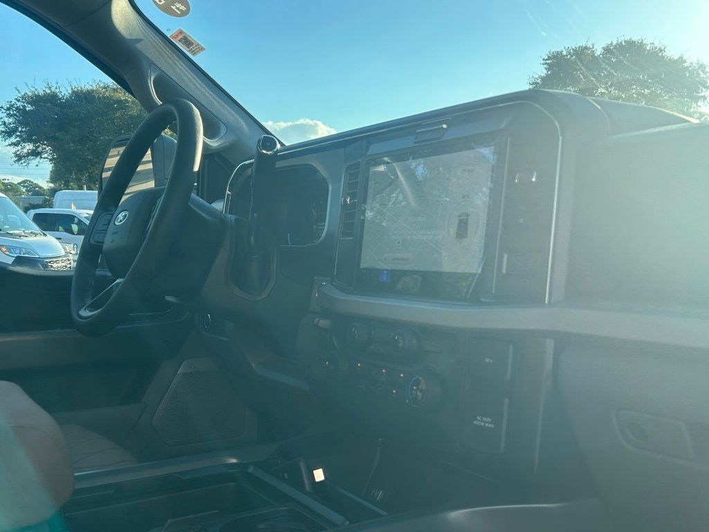 New 2026 Ford F250 XLT w/ XLT Premium Package AWD/4WD image 34