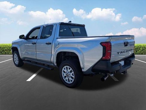 Certified 2025 Toyota Tacoma SR image 6