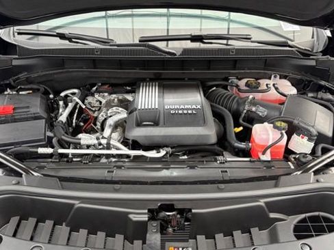 New 2026 Chevrolet Suburban RST w/ RST Capability Package AWD/4WD image 10