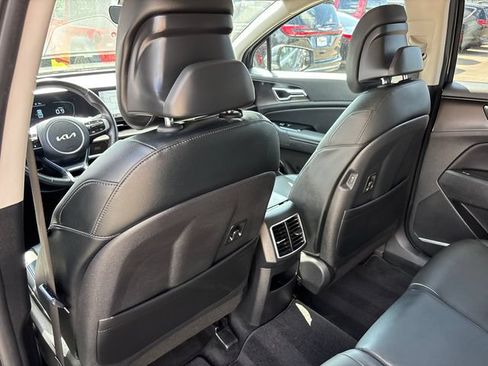 Used 2023 Kia Sportage EX FWD image 9