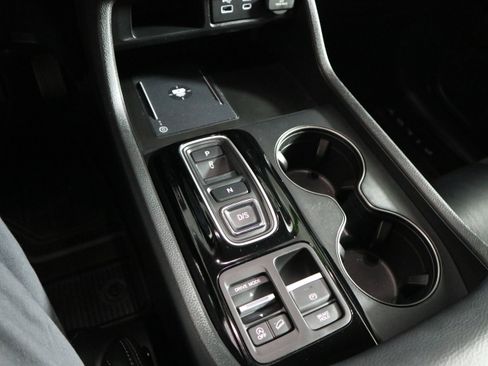 Used 2024 Honda Pilot EX-L image 23