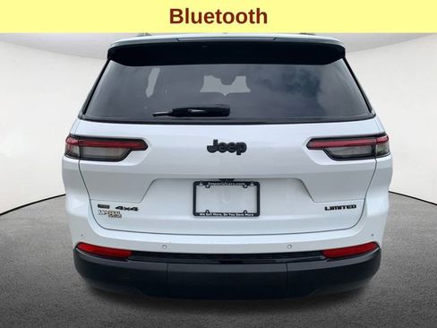 Used 2022 Jeep Grand Cherokee L Limited w/ Black Appearance Package image 12