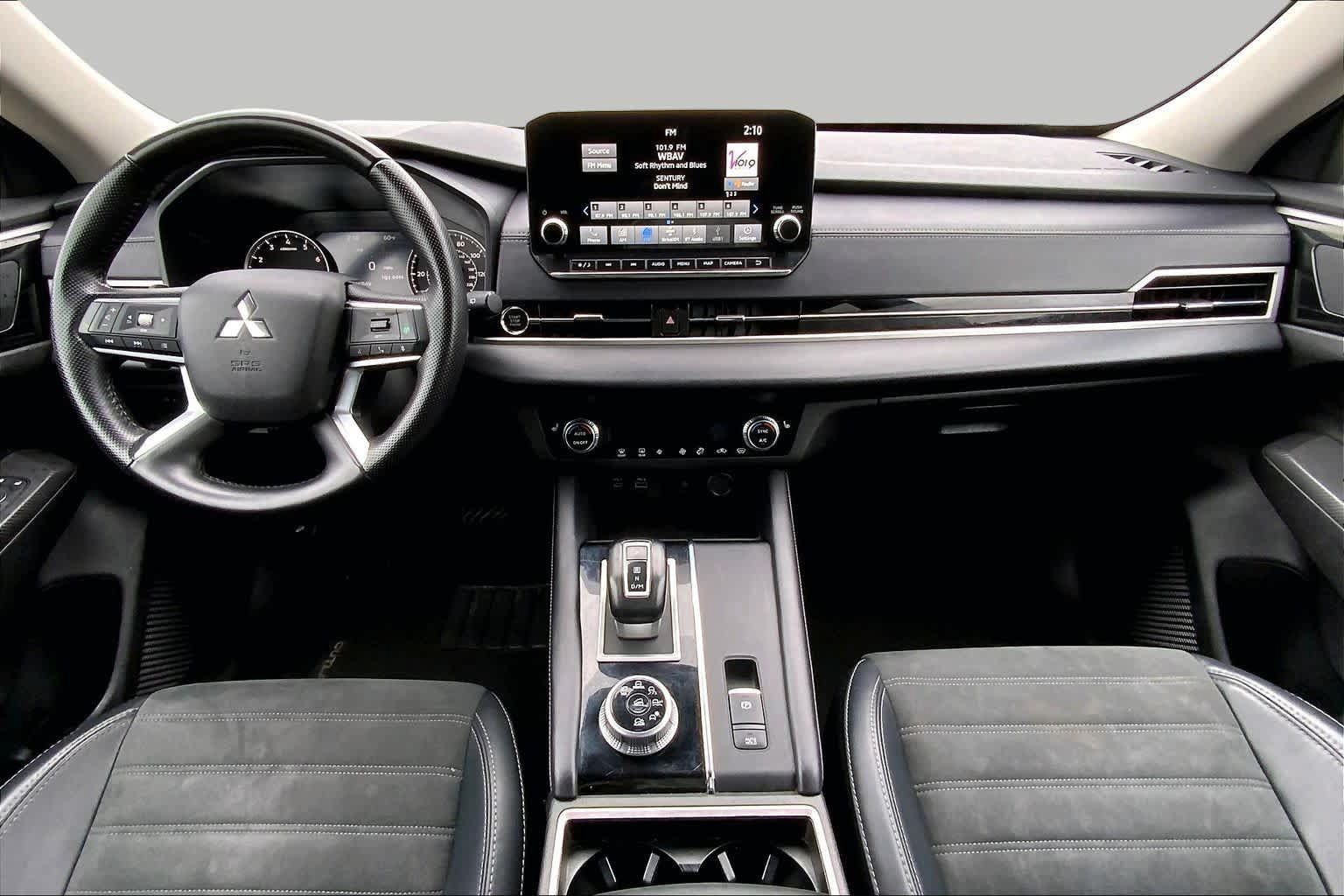 Used 2024 Mitsubishi Outlander SE AWD/4WD image 15