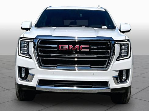 Used 2024 GMC Yukon SLT w/ SLT Luxury Package AWD/4WD image 4