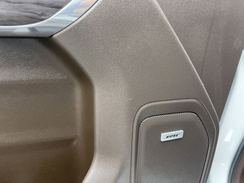 Used 2020 Chevrolet Silverado 2500 LTZ w/ LTZ Premium Package image 18