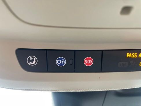 Used 2023 Buick Envision Essence w/ Sport Touring Package image 30