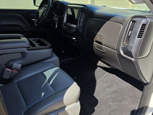 Used 2015 Chevrolet Silverado 2500 W/T AWD/4WD image 23