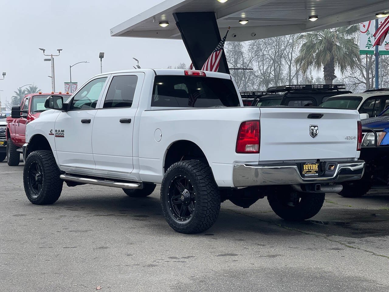 Used 2015 RAM 2500 Tradesman w/ Chrome Appearance Group AWD/4WD image 5