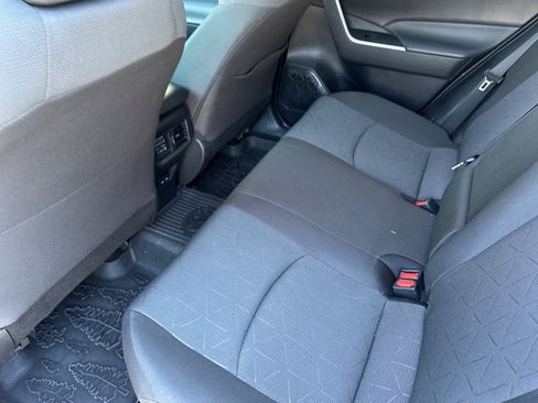 Used 2024 Toyota RAV4 AWD Hybrid image 15
