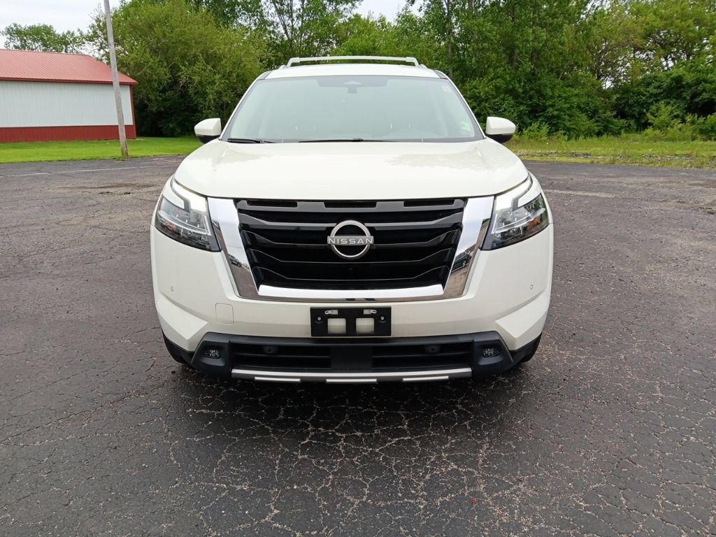 Used 2023 Nissan Pathfinder SL AWD/4WD image 12