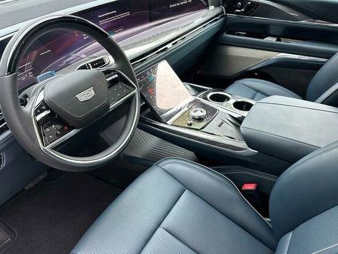 New 2025 Cadillac Escalade IQ Sport 2 w/ LPO, ONYX Package image 10