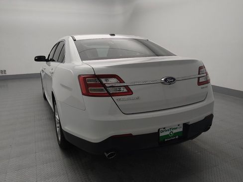 Used 2019 Ford Taurus SE image 6