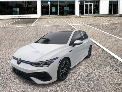 Used 2023 Volkswagen Golf R image 4