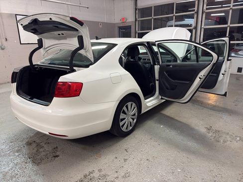Used 2014 Volkswagen Jetta SE image 12