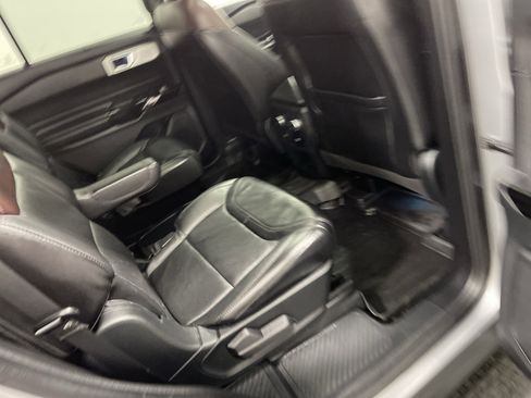 Used 2021 Ford Explorer Platinum w/ Equipment Group 601A image 21