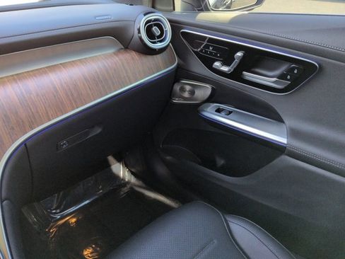 Certified 2025 Mercedes-Benz GLC 300 4MATIC image 17