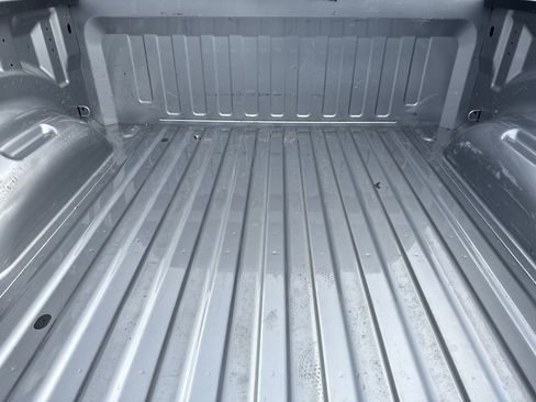 Used 2025 RAM 1500 Laramie AWD/4WD image 11