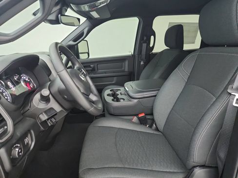 New 2026 RAM 2500 Tradesman AWD/4WD image 18