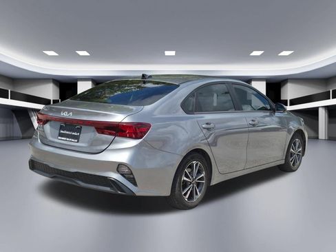 Certified 2024 Kia Forte LXS FWD image 6