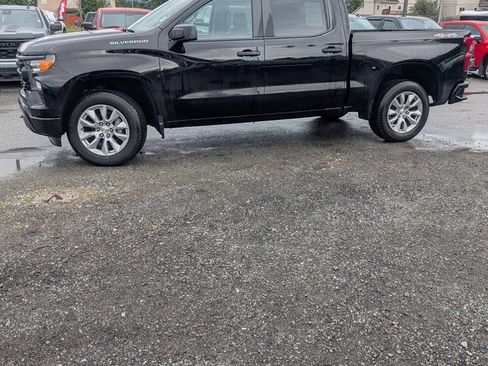 Used 2022 Chevrolet Silverado 1500 Custom AWD/4WD image 2