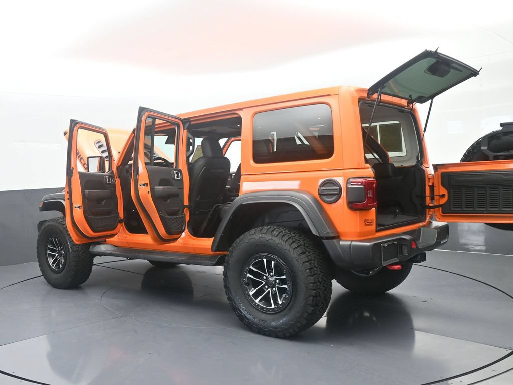 Used 2025 Jeep Wrangler Unlimited Rubicon w/ XTREMEE 35" Tire Package AWD/4WD image 75
