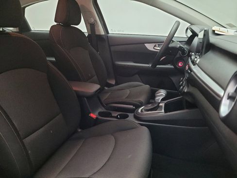 Used 2024 Kia Forte LXS w/ LXS Technology Package image 21