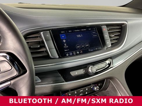 Used 2023 Buick Enclave Essence FWD image 9