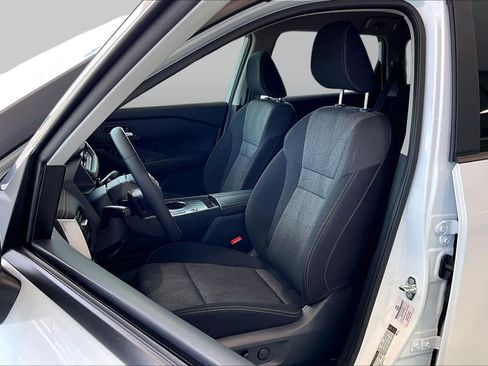 Used 2026 Nissan Rogue SV FWD image 7