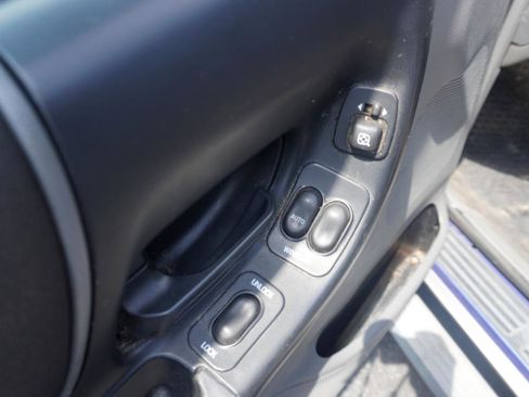 Used 2006 Ford Ranger FX4 AWD/4WD image 22