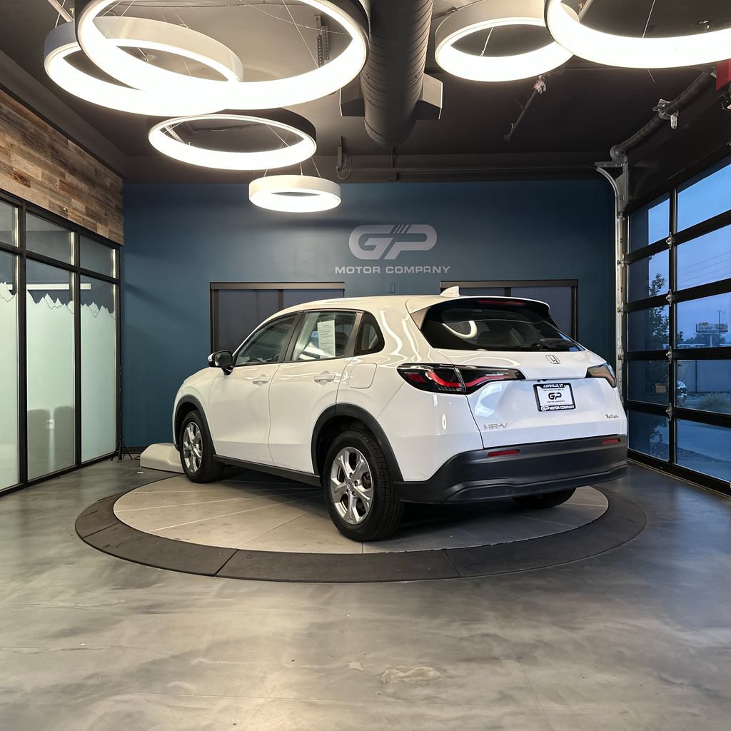 Used 2023 Honda HR-V LX image 5
