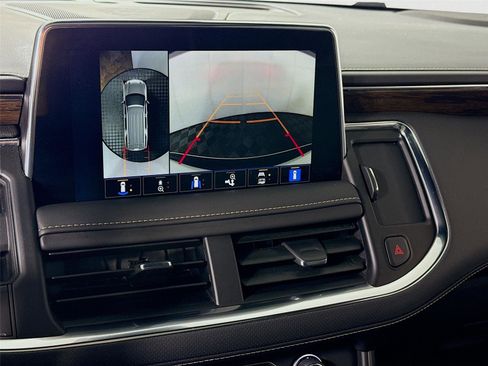 Used 2024 Chevrolet Tahoe Premier w/ Premium Package image 8