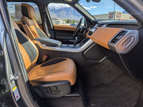 Used 2019 Land Rover Range Rover Sport Supercharged image 34