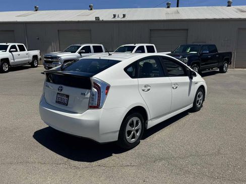 Used 2014 Toyota Prius Two FWD image 9