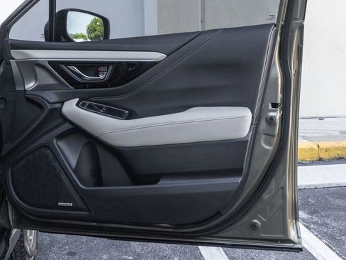 Used 2022 Subaru Outback Limited image 32