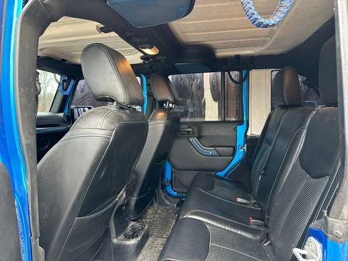 Used 2015 Jeep Wrangler Unlimited Sport w/ Power Convenience Group image 19