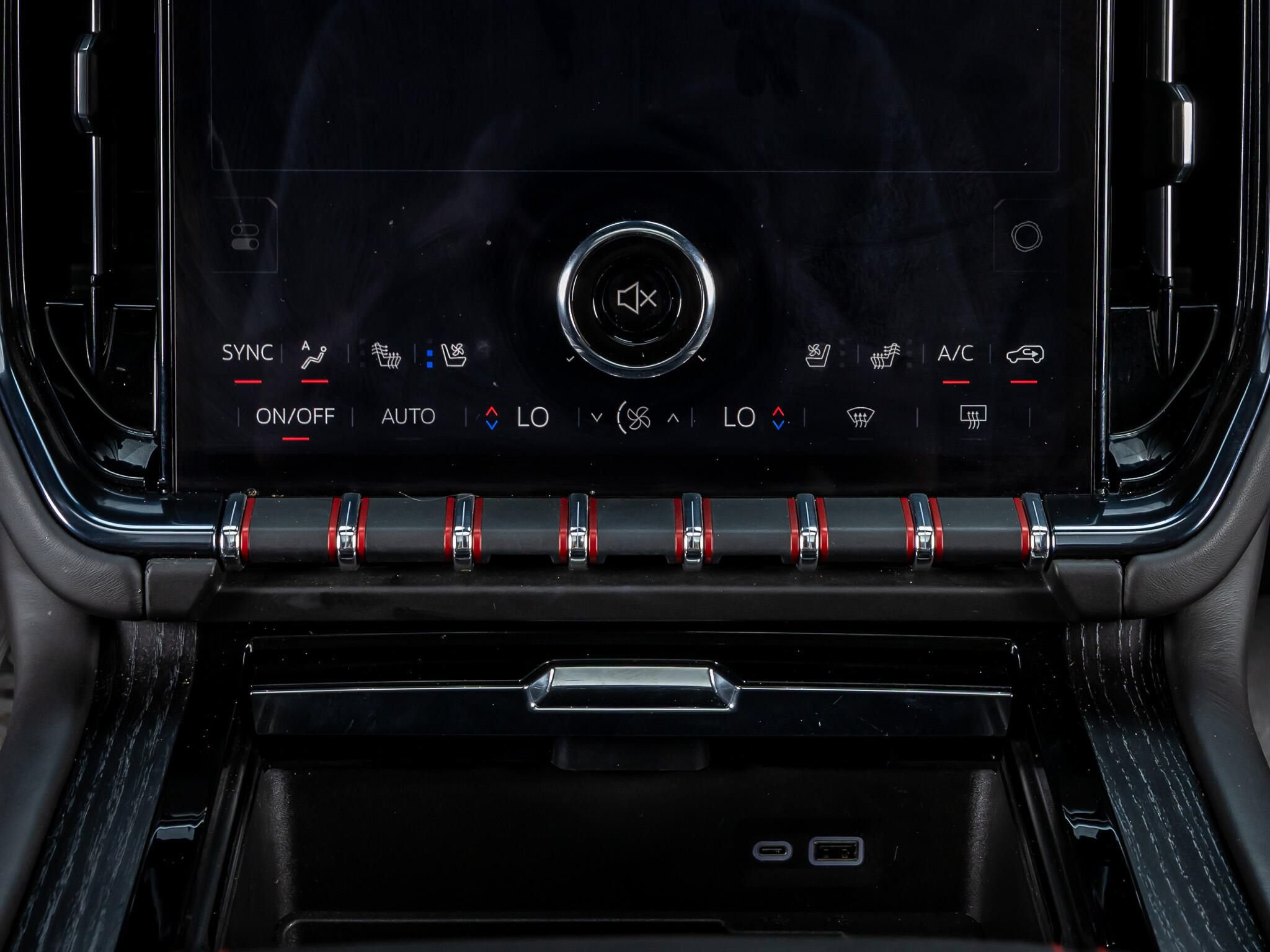 Used 2025 GMC Yukon AT4 Ultimate AWD/4WD image 24