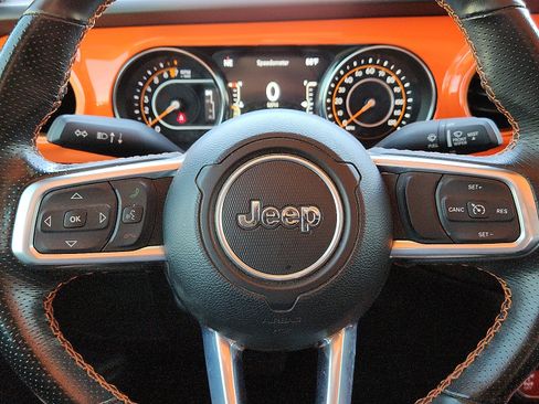 Used 2023 Jeep Gladiator Mojave AWD/4WD image 19