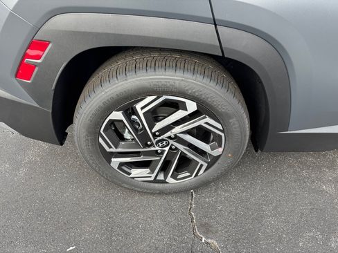 Certified 2026 Hyundai Tucson Limited FWD image 23