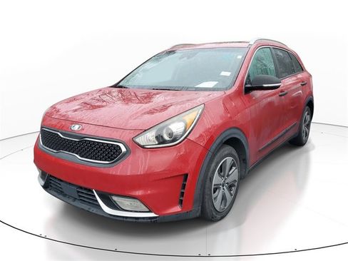 Used 2017 Kia Niro EX image 3