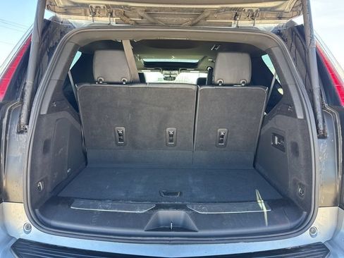 Used 2023 Cadillac Escalade Premium Luxury AWD/4WD image 19