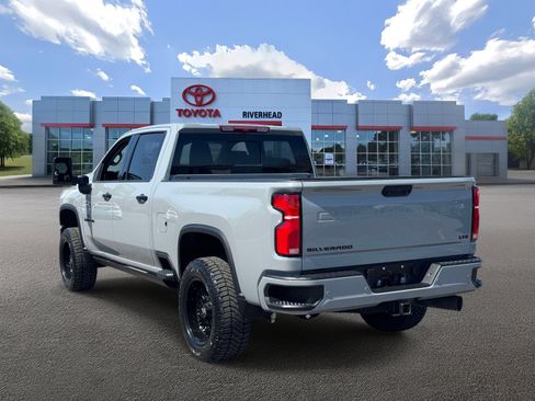 Used 2024 Chevrolet Silverado 2500 LTZ w/ LTZ Plus Package image 5