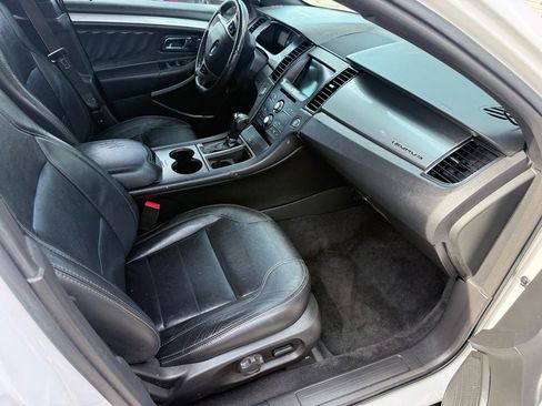 Used 2018 Ford Taurus SEL w/ Equipment Group 201A FWD image 12