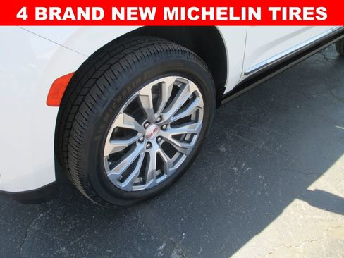 Used 2022 GMC Yukon Denali AWD/4WD image 3