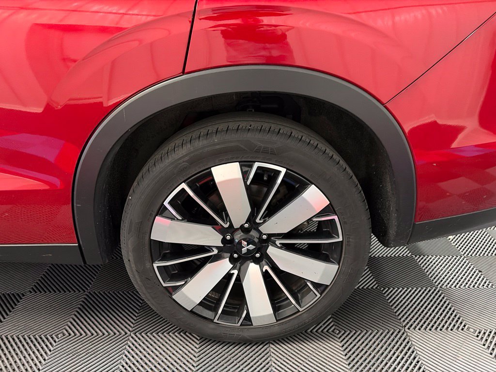 Used 2025 Mitsubishi Outlander SE AWD/4WD image 30