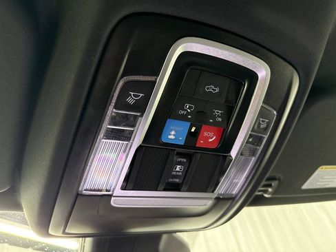 Used 2025 RAM 1500 Limited AWD/4WD image 26
