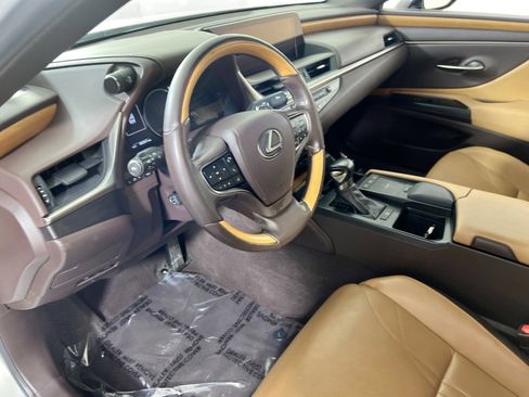 Used 2019 Lexus ES 350 image 9