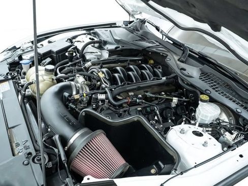 Used 2021 Ford Mustang GT Premium w/ Black Accent Package RWD image 31